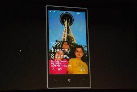 Microsoft shows off updated Windows Phone 7 setup, brings teenager changes