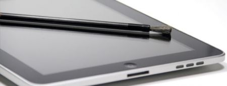 Artists Keep Hands Clean with Tablet-Friendly Brush Stylus